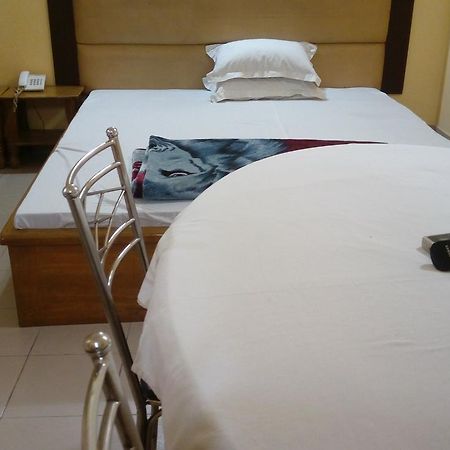 Royal Park Residential Hotel Ćottogram Zewnętrze zdjęcie
